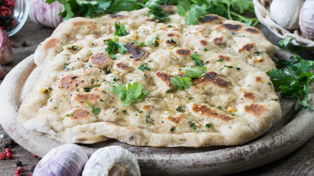 Rezept: Koriander-Knoblauch-Naan - Flavoury Food Blog