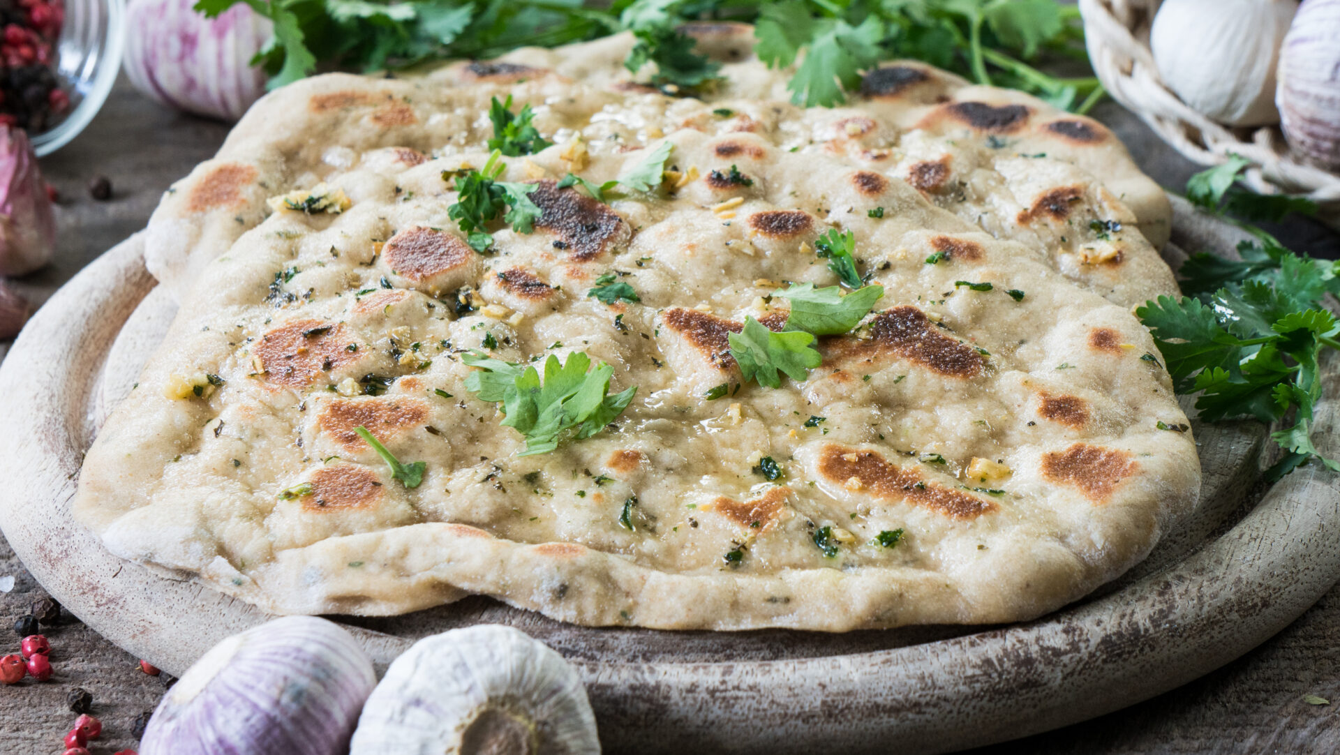 Rezept: Koriander-Knoblauch-Naan - Flavoury Food Blog