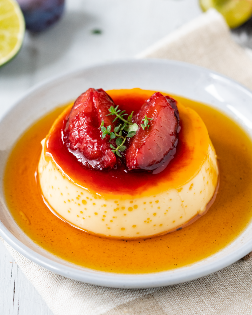 Flan mit Zwetschgen-Sauce