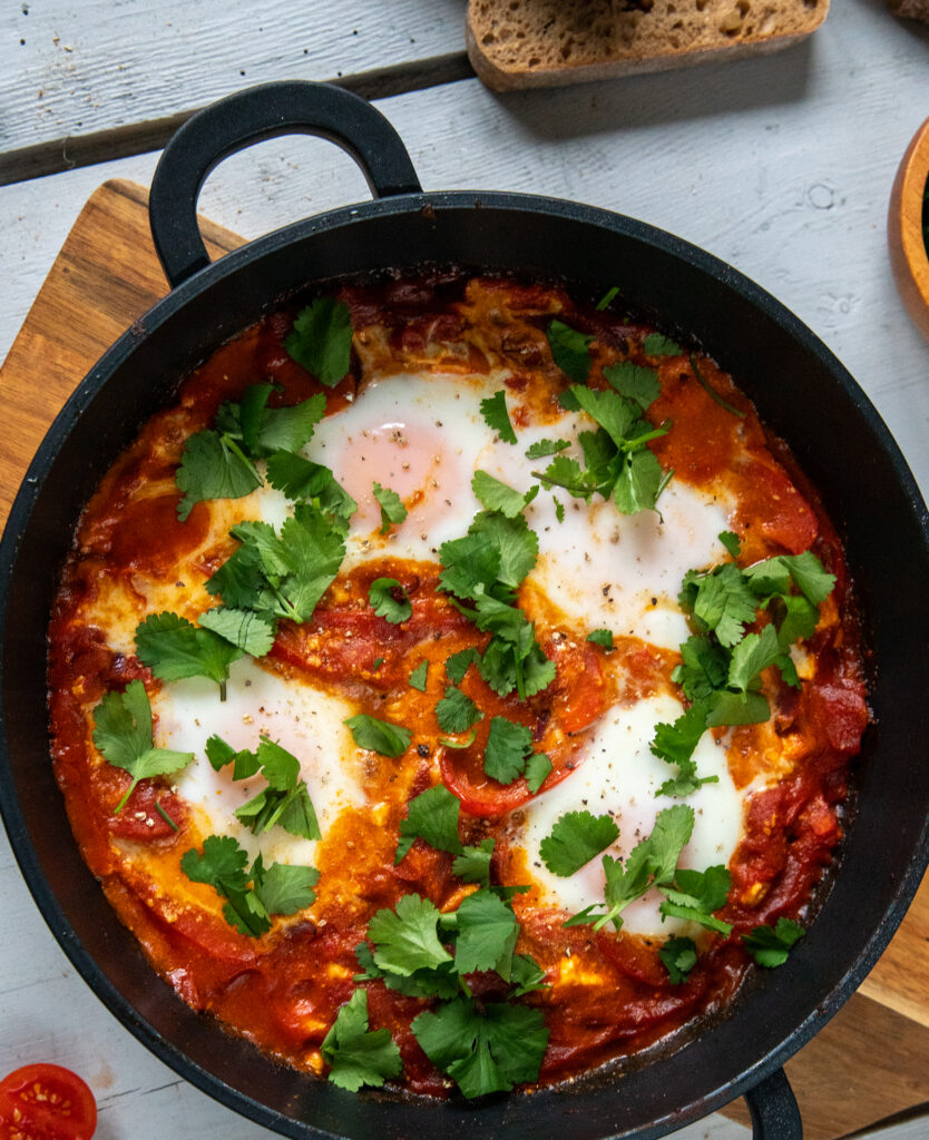 Shakshuka Rezept mit Anleitung in Schritten